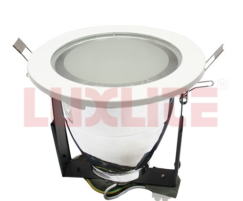 LAMPARA OJO DE BUEY 4 PLATEADA/ARO BLANCO C/VIDRIO