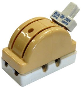 [5084-2] CUCHILLA DE INTERRUPTOR DE PORCELANA 2X100A 2 TIRO